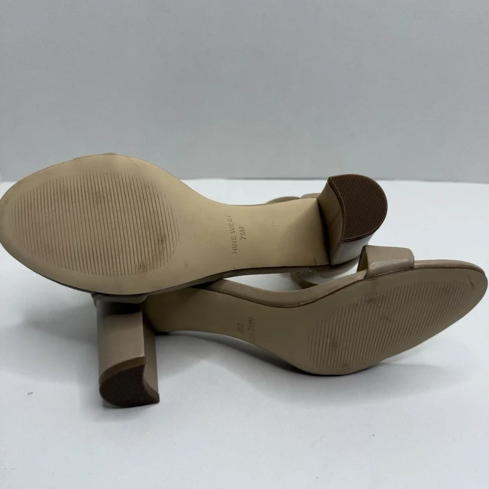 Nine West NVYPRUCE Women’s Leather Ankle Strap Block Heel Sandals 7.5M Taupe